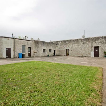 The Old Mount Gambier Gaol Hotel Bagian luar foto